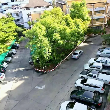 Paholyothin Park Place
