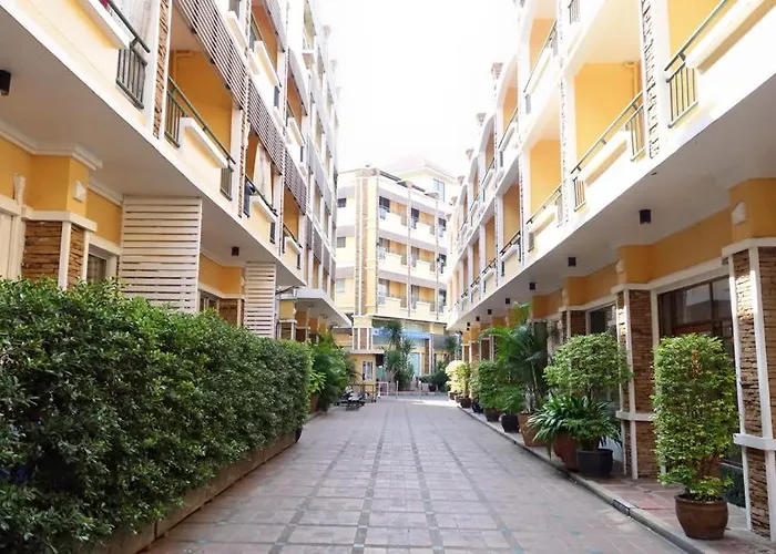 Paholyothin Park Place 3* Bangkok